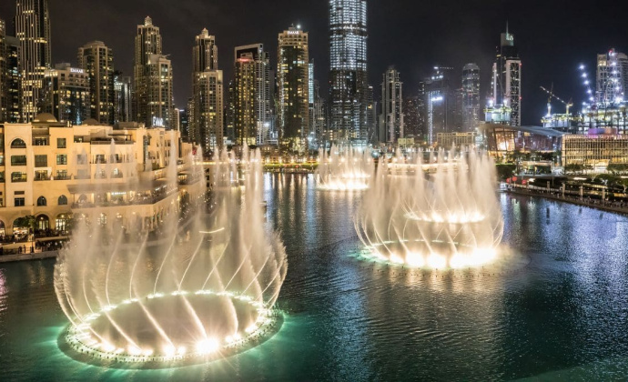 Dubai Mall Lake Ride and Fountain Show